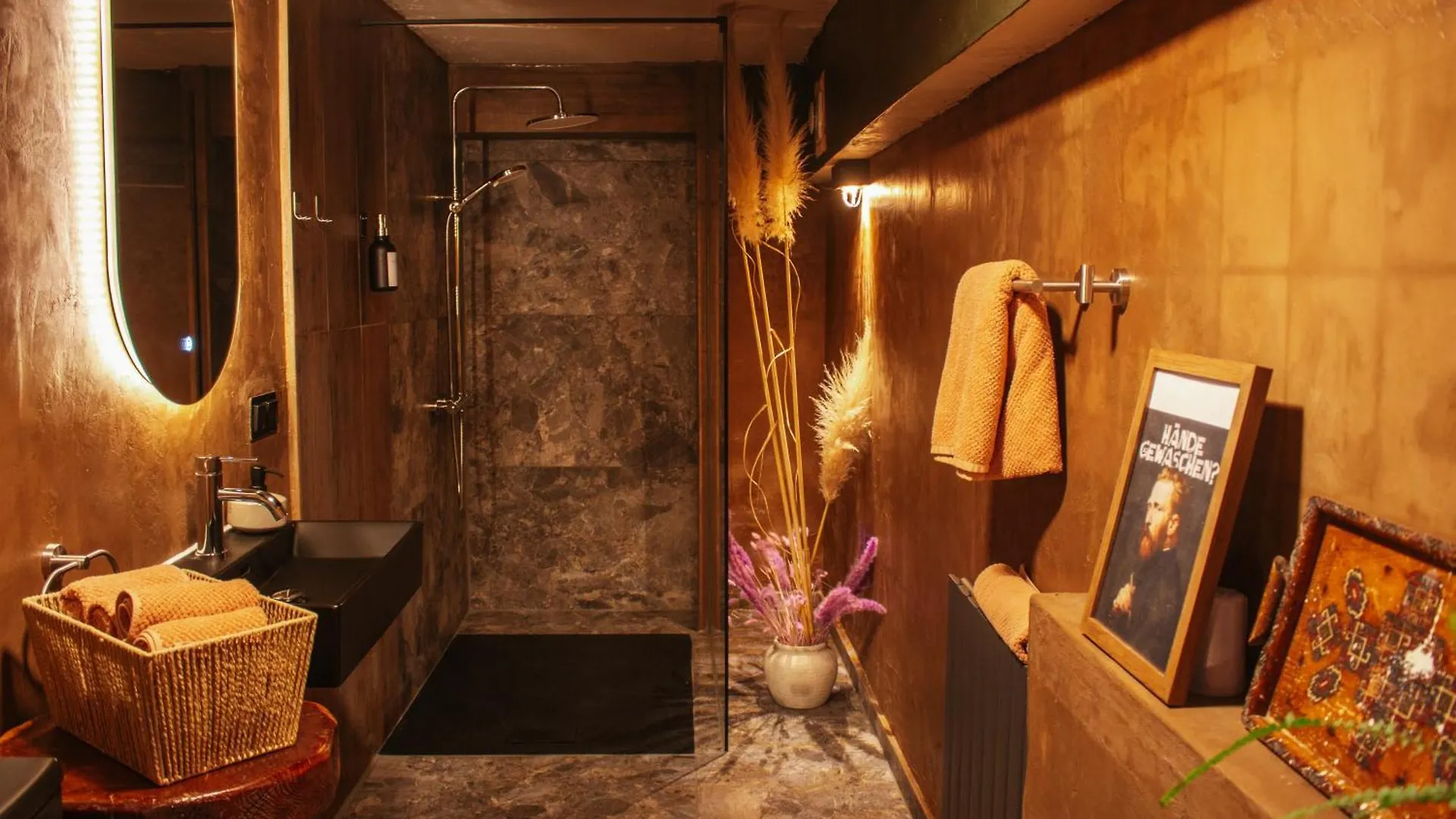 Raffelsteiner Hof Guest House Mornsheim