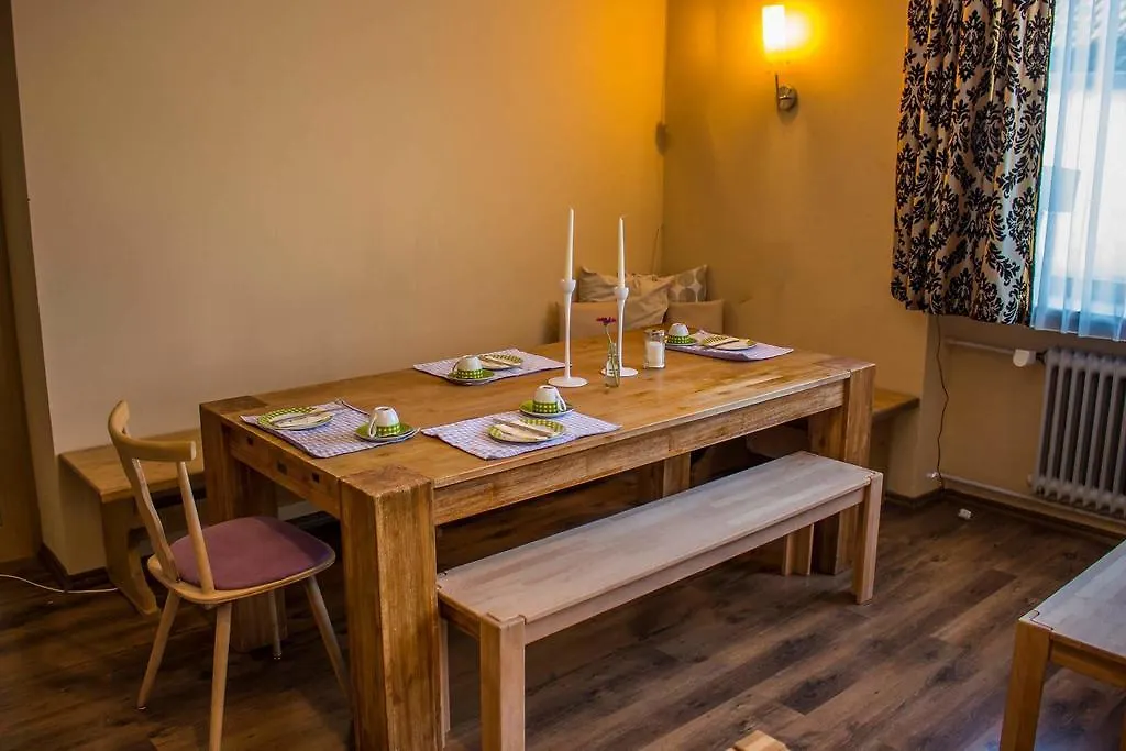 Raffelsteiner Hof Guest House Mornsheim