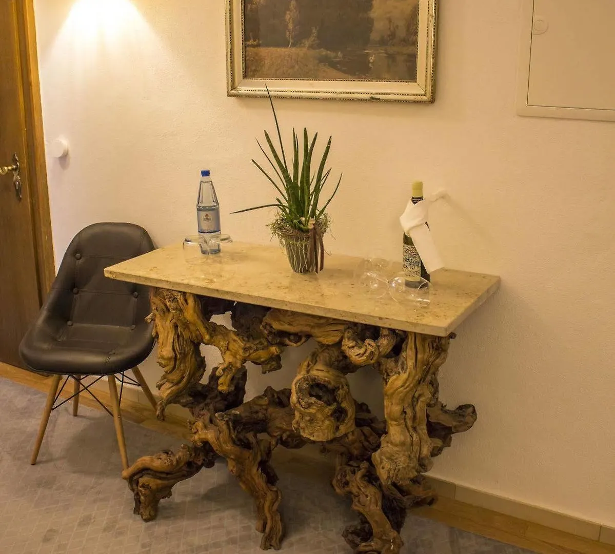 Raffelsteiner Hof Guest House Mornsheim