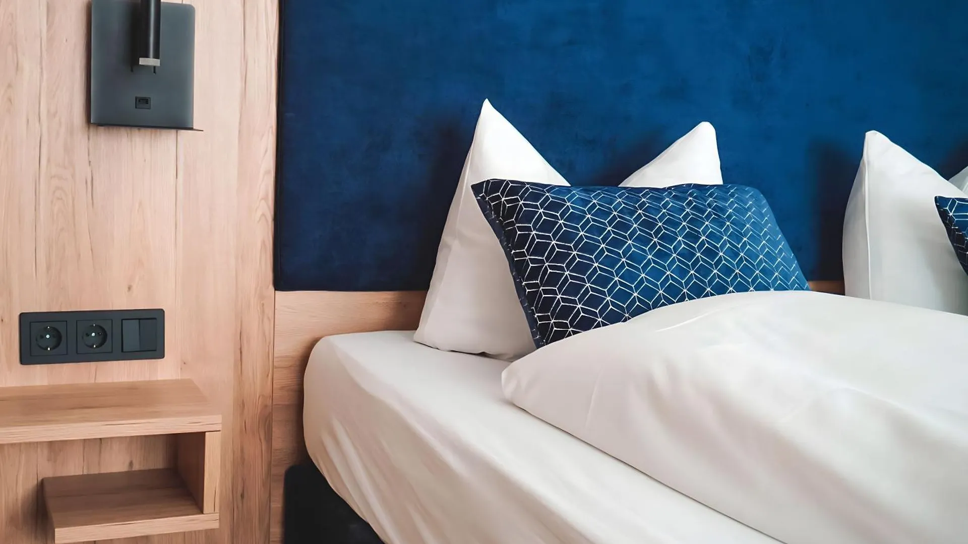 Raffelsteiner Hof Guest House Mornsheim
