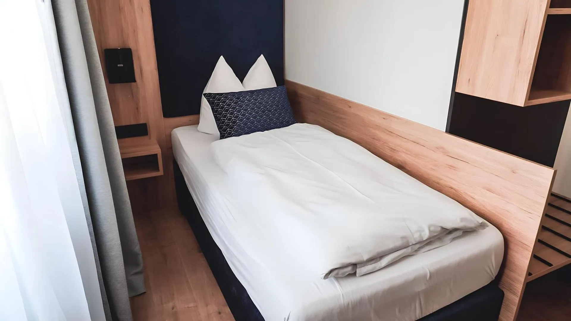 Raffelsteiner Hof Guest House Mornsheim